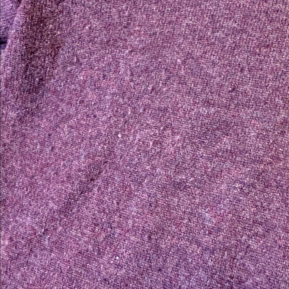 Black Brown 1826 mens L Large purple solid 100% cashmere v-neck sweater EUC - Picture 5 of 5